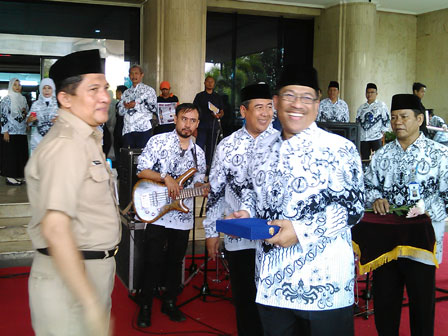 Pencarian PGRI Mempawah - Persatuan Guru Republik Indonesia Cabang Mempawah
